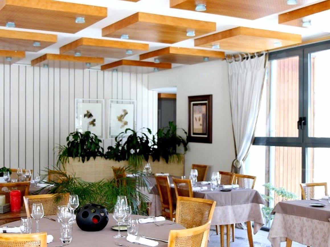 Hotel Les Sapins 2*